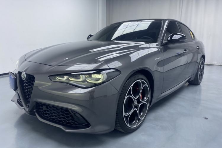Used Alfa Romeo Giulia 2023 2.0T 280HP Track Edition
