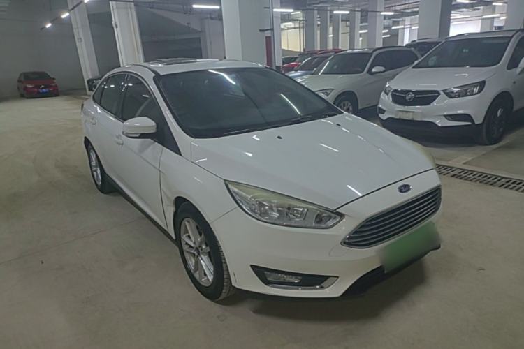 Ojetý Ford Focus 2017 Sedan 1.6L Automatic Fashion Edition Smart Drive Version