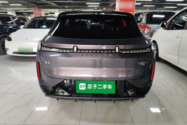 Used Lynk & Co 08 EM-P 2023 220 km Limited-Time Edition