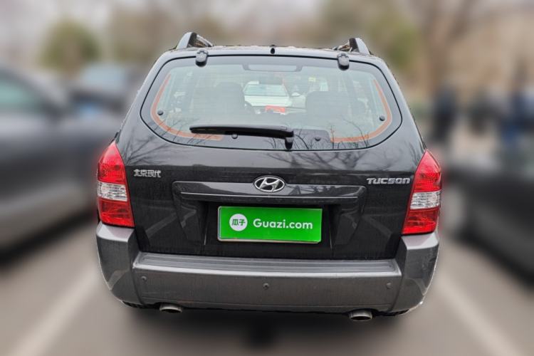 Used Hyundai Tucson 2009 2.0L Manual Two-Wheel Drive Fashion Edition Rear