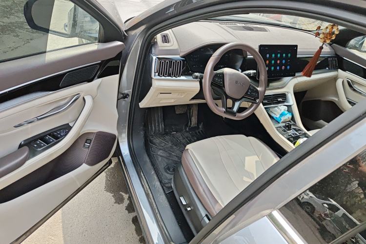 Used BYD Song PLUS New Energy 2025 EV 520km Luxury Version
