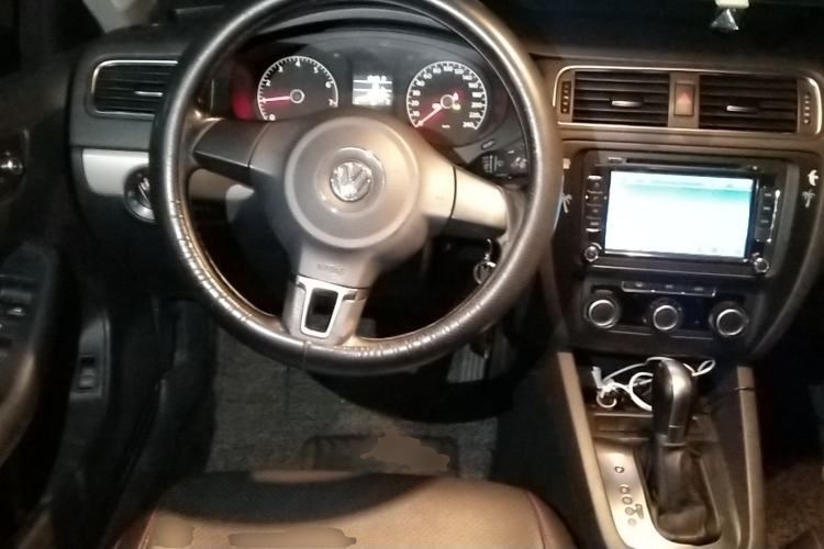 Used Volkswagen Sagitar 2014 Revised Version 1.6L Automatic Comfort Edition