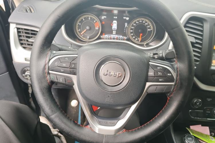 Used Jeep Cherokee 2016 2.4L Professional Smart Version