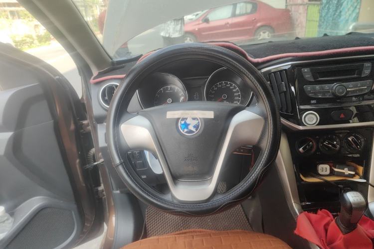 Used Venucia T70 2016 1.6L Manual Ruixing Edition Steering Wheel