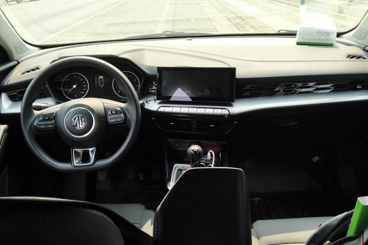 Used MG 5 2023 180 DVVT Manual Fashion Edition
