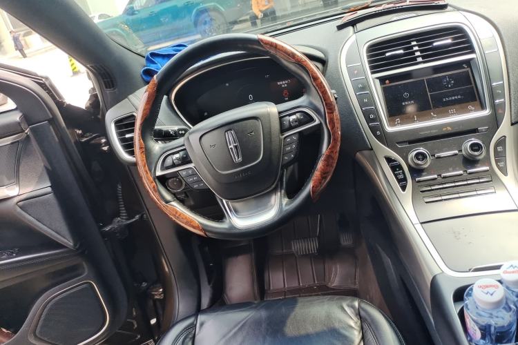Used Lincoln Nautilus 2019 2.0T Four-Wheel Drive Zunya Edition China VI Standard Steering Wheel