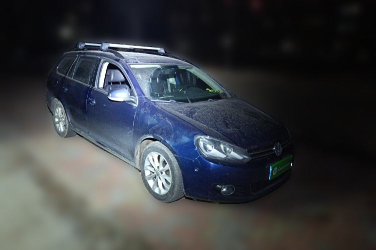 Used Volkswagen Golf 2011 1.4 TSI Luxury Touring Edition Front Right 45 Deg