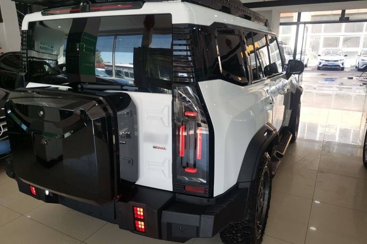 Used JETOUR Traveler 2024 2.0T All-Wheel-Drive Silver Dragon Wings
