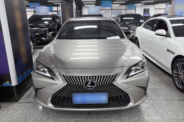 Used Lexus ES 2020 200 Luxury Edition Front