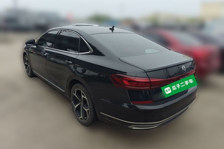 Used Volkswagen Passat 2023 330TSI Starry Elite Edition Rear Left 45 Deg