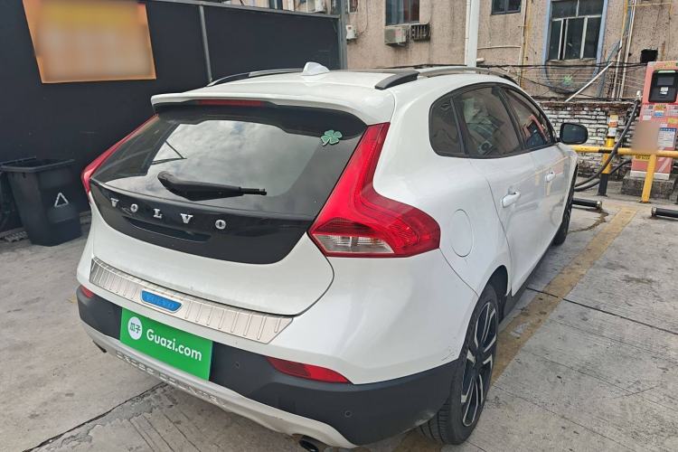 Used Volvo V40 2018 Cross Country T3 Zhiya Edition
