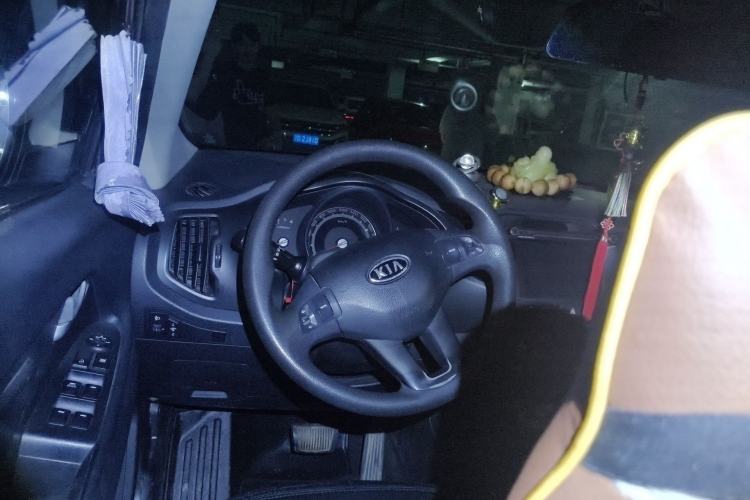 Used Kia Sportage R 2014 2.0L Automatic Two-Wheel Drive GL Steering Wheel