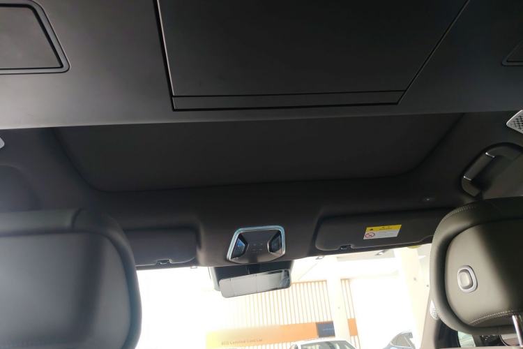 Used Denza N9 2025 Flagship Model
