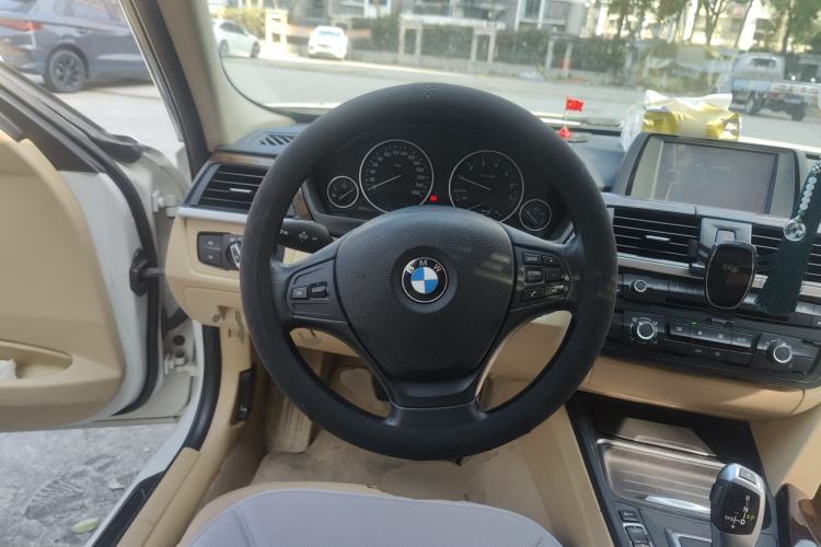 Used BMW 3 Series 2013 320Li Fashion Model
