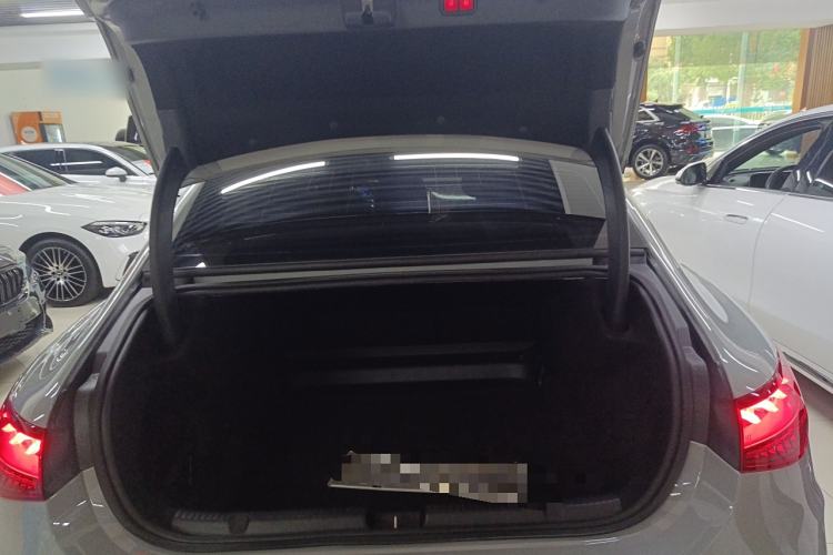 Used Mercedes-Benz EQE 2022 350 Pioneer Edition
