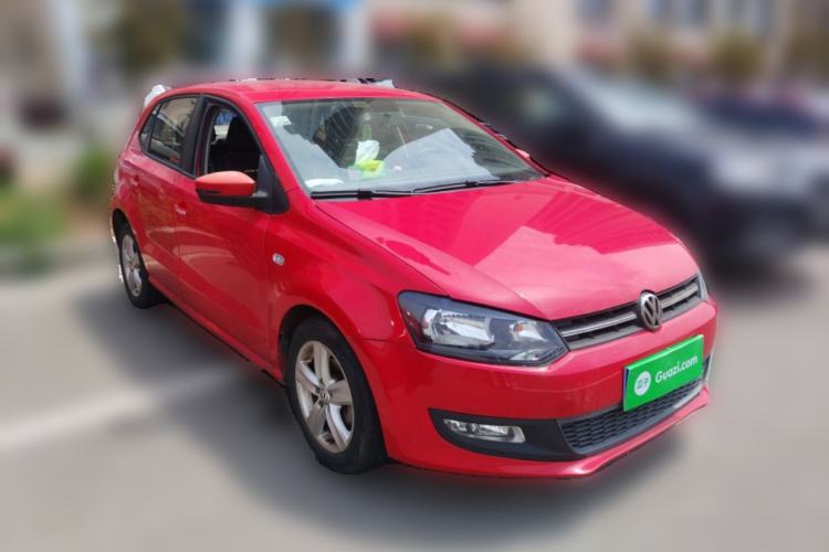 Used Volkswagen Polo 2011 1.6L Manual ZhiShang Edition Front Right 45 Deg