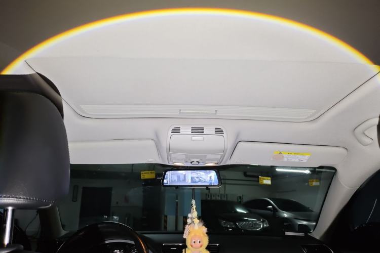 Used Volkswagen Magotan 2015 1.8TSI Advanced Model Headliner