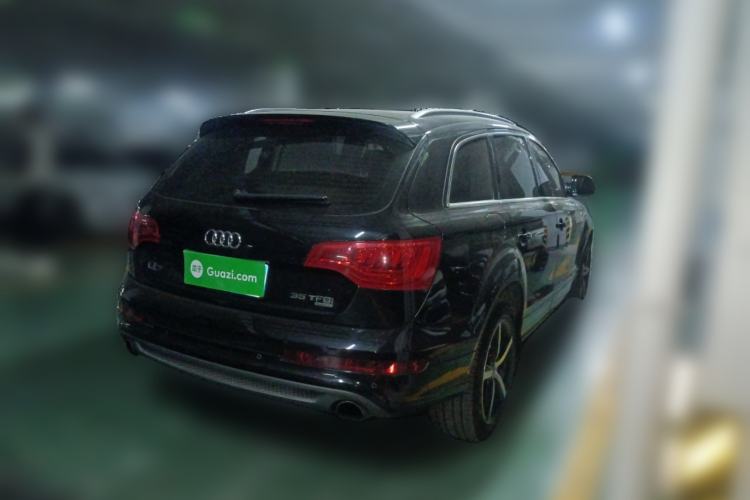 Used Audi Q7 2014 35 TFSI Sport Edition Rear Right 45 Deg