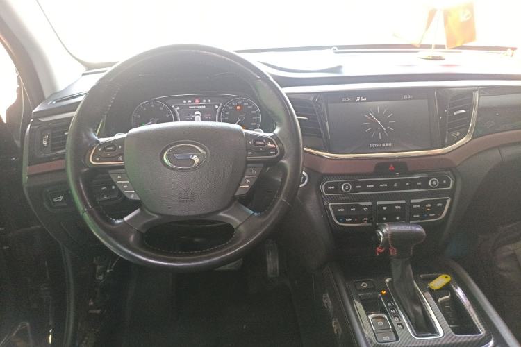 Used GAC Trumpchi GS8 2017 320T Two-Wheel Drive Luxury Smart Connectivity Version (7 Seats)