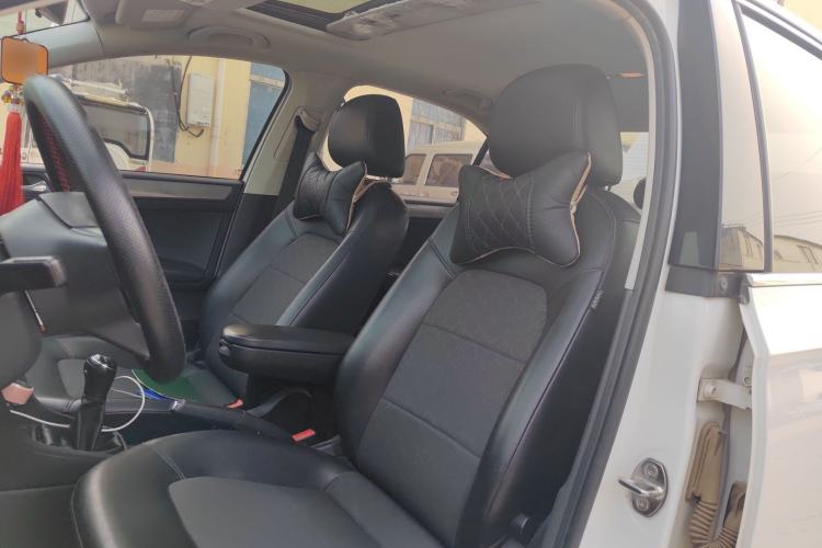 Used Volkswagen Santana 2015 1.6L Manual Comfort Edition
