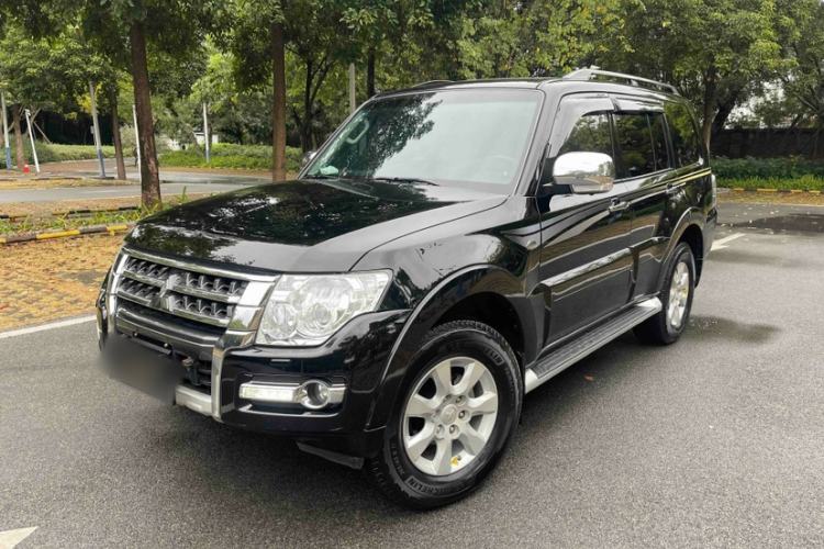 Used Mitsubishi Pajero 2015 3.0L Automatic Elite Edition China V Standard