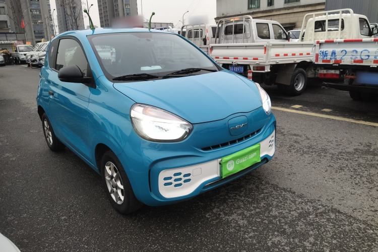 Used Roewe Clever 2022 311km QiQi BoBo Edition Front Right 45 Deg