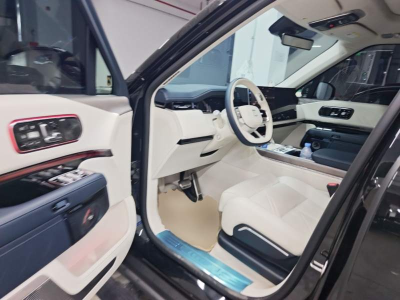 Used Zeekr 9X 2025 Hyper Edition 70kWh — 15