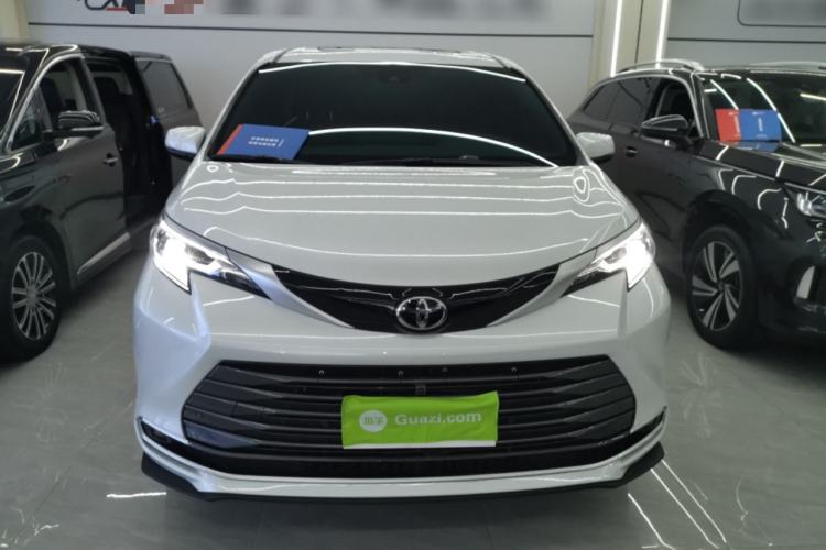 Used Toyota Sienna 2024 2.5L Hybrid Four-Wheel Drive Prestige Edition