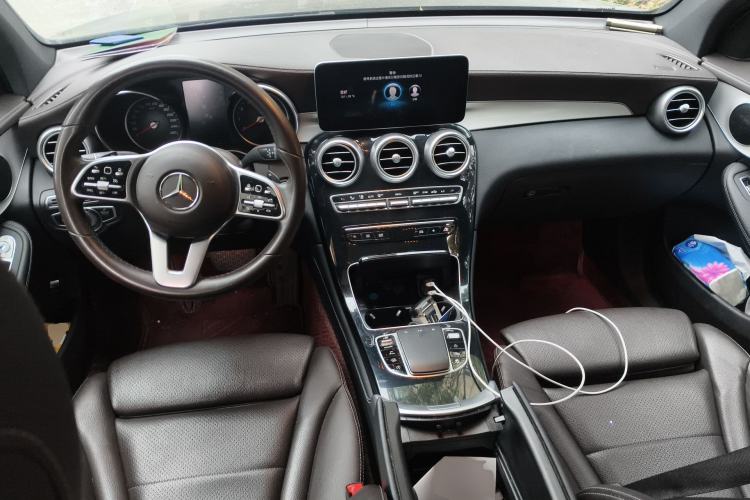 Used Mercedes-Benz GLC 2020 GLC 260 L 4MATIC Dynamic Model Center Console