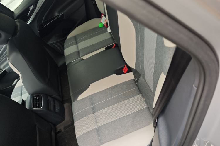 Used Volkswagen ID.4 CROZZ 2022 Standard Range PURE Edition Left Rear Seat