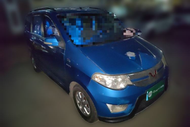 Used Wuling Hongguang 2013 1.5L S Luxury Model Front Right 45 Deg