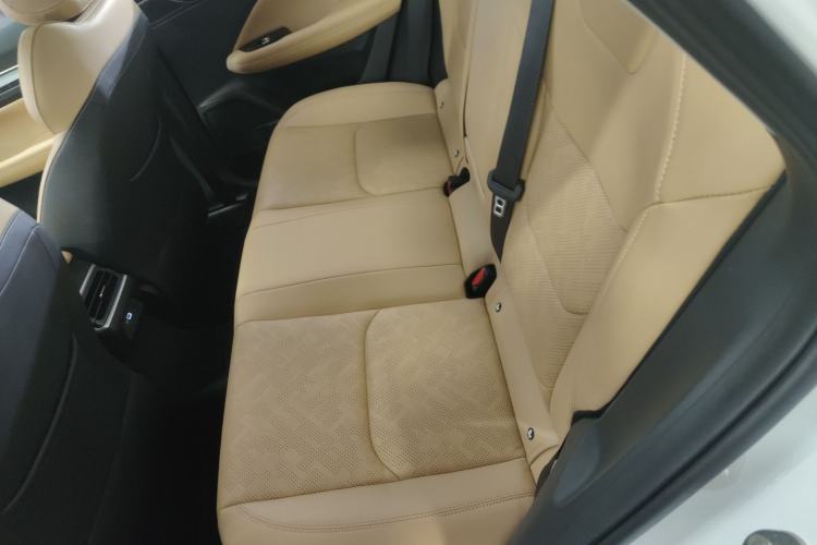 Used Geely Auto Emgrand L HiP 2024 Champion Edition 1.5TD-DHT Pro 100KM Excellence Model