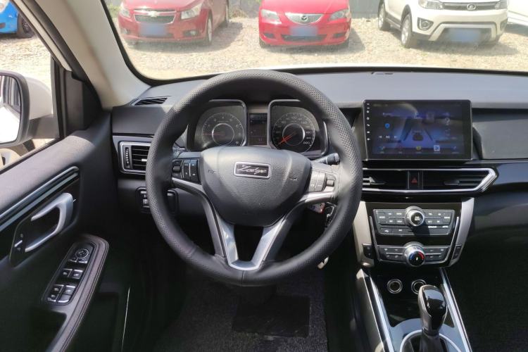 Used Zotye Domy X5 2015 1.5T CVT Landlord Model China IV Standard
