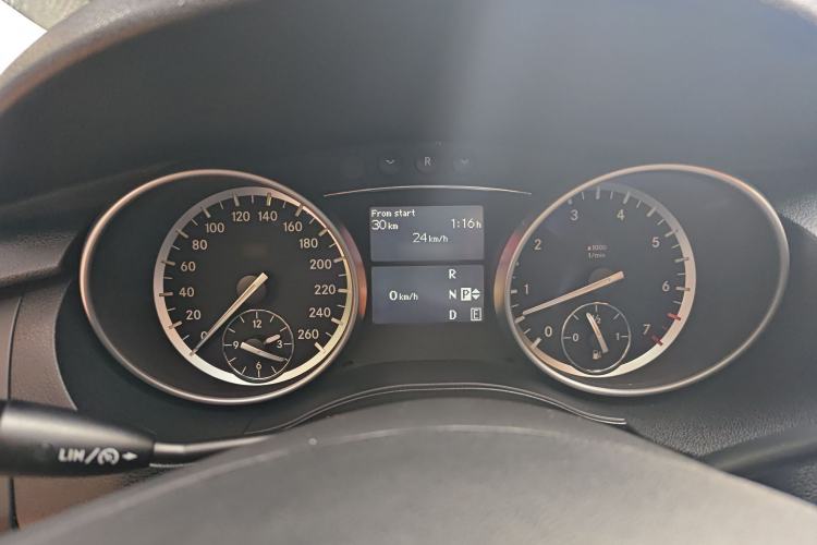 Used Mercedes-Benz R-Class 2014 R 320 4MATIC Business Model Instrument Cluster