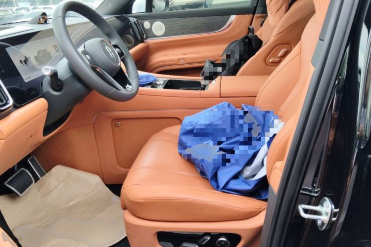 Used Hima AITO M9 2024 All-Electric Ultra Version 100 kWh 6-Seater Model Left Front Seat