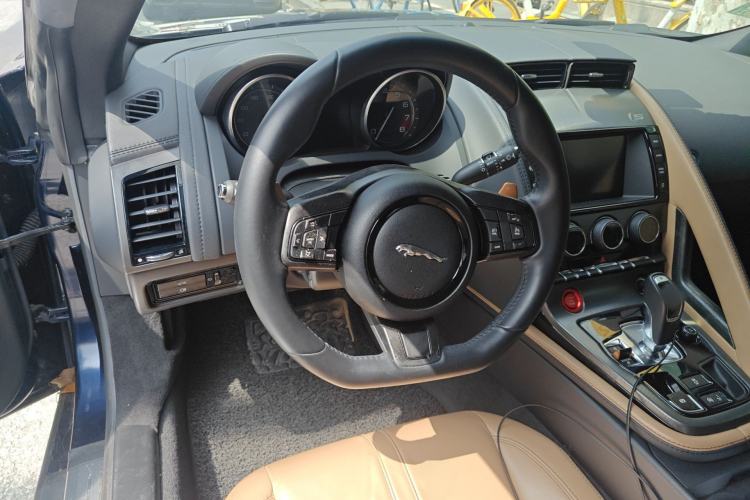 Used Jaguar F-TYPE 2015 3.0 SC S Hardtop Version Steering Wheel