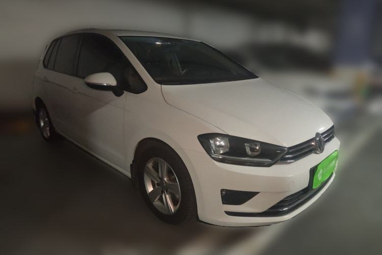 Used Volkswagen Golf Sportsvan 2016 1.6L Automatic Comfort Model Front Right 45 Deg