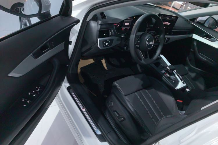 Used Audi A4L 2020 40 TFSI Fashion Dynamic Model Driver Seat