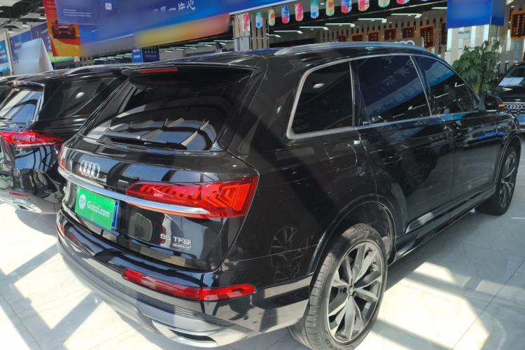 Used Audi Q7 2022 55 TFSI quattro S line Sport model