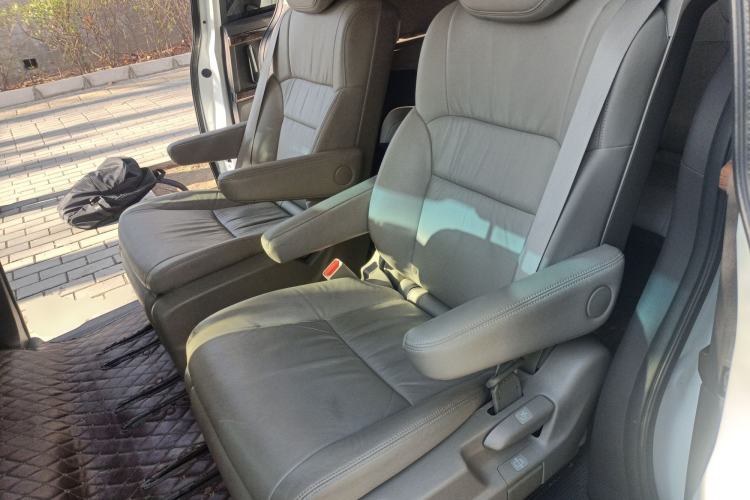 Used Honda Odyssey 2015 Updated Version 2.4L Smart Edition
