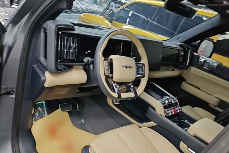 Used Formula Leopard 5 2023 Navigator Edition