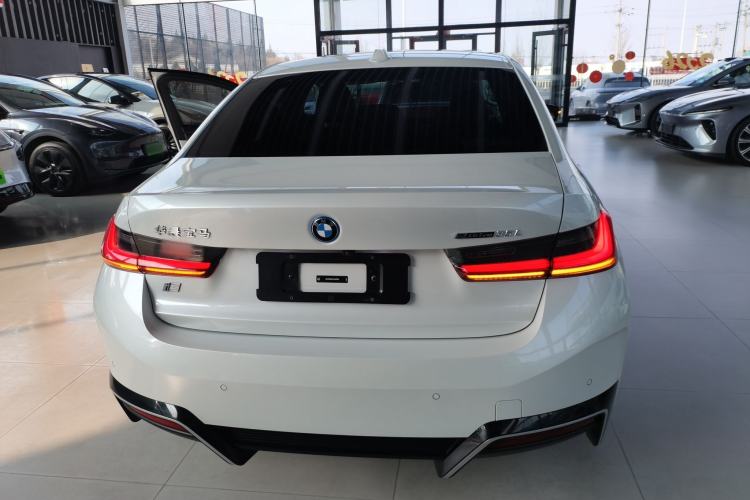 Used BMW i3 2024 eDrive 35 L
