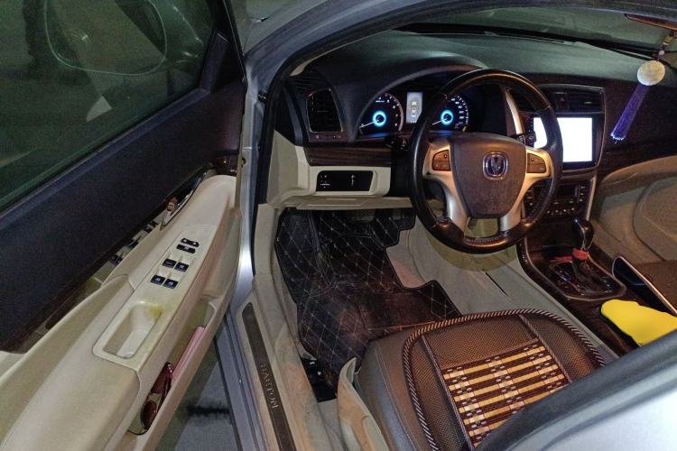 Used CHANGAN Raeton 2013 1.8T Automatic Elite Model China IV Standard Driver Seat