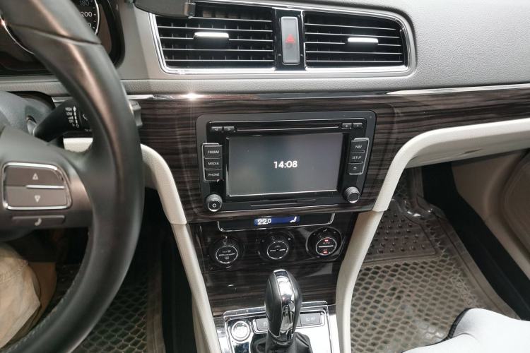 Used Volkswagen Gran Lavida 2013 1.6L Automatic Luxury Model
