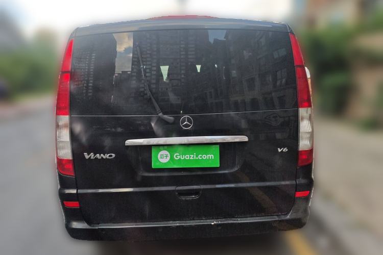Used Mercedes-Benz Viano 2010 2.5L Luxury Edition Rear