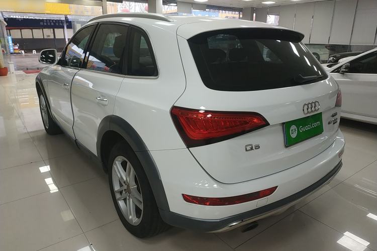 Used Audi Q5 2017 Plus 40 TFSI Technology Model