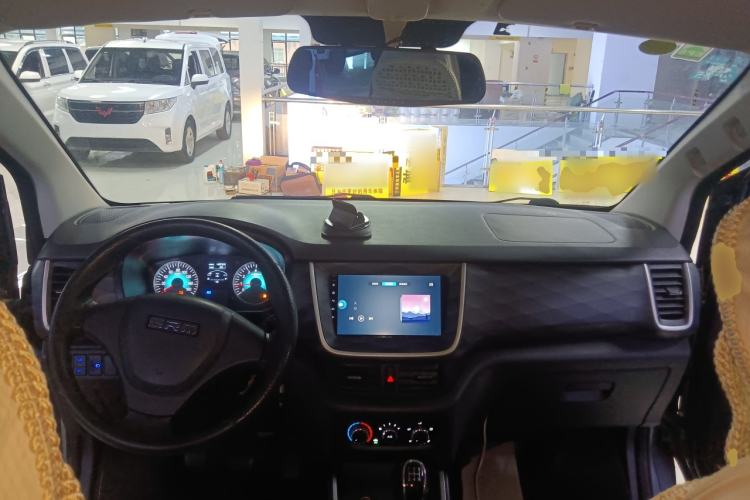 Used Jinbei Gold Hiace M Classic 2022 1.5L Engineering Lion Passenger Vehicle 5 Seats