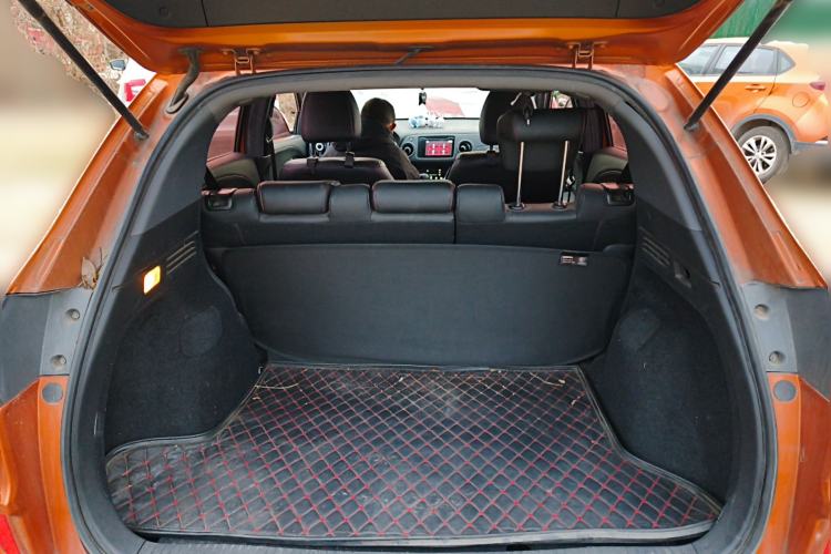 Used Honda XR-V 2015 1.8L VTi CVT Luxury Edition Trunk