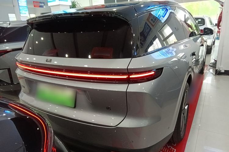 Used Li Auto i8 2025 Model Standard Version
