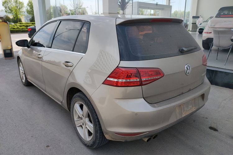 Used Volkswagen Golf 2015 1.4TSI Automatic Luxury Model Rear Left 45 Deg